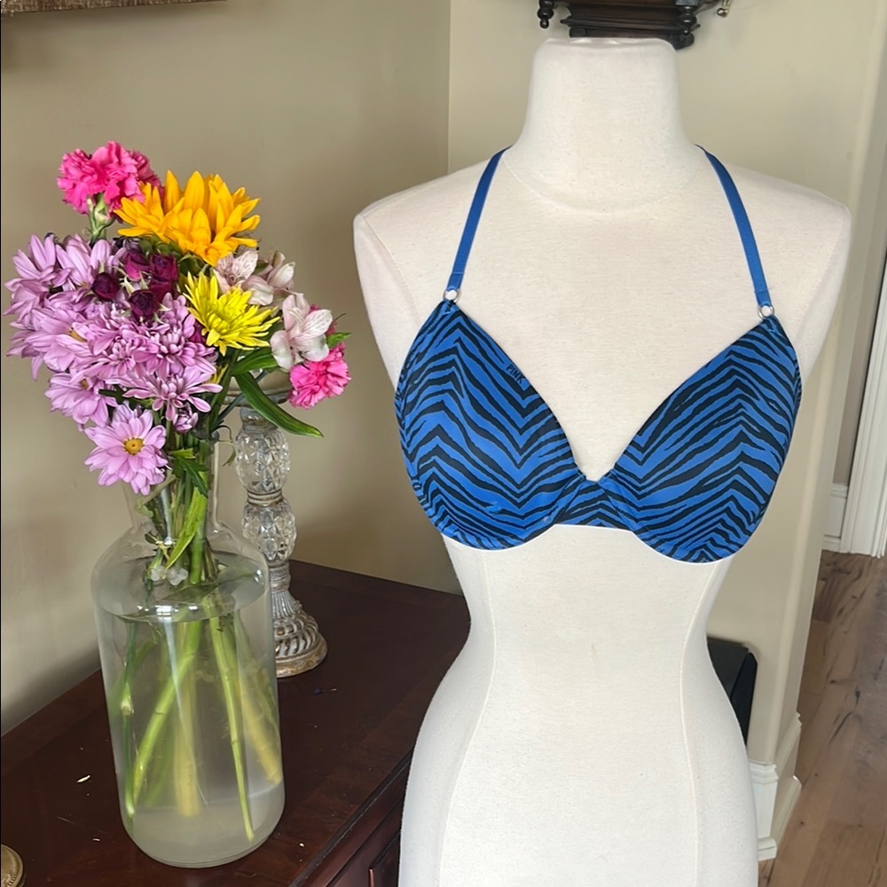 PINK T Shirt Bra Blue Zebra Print